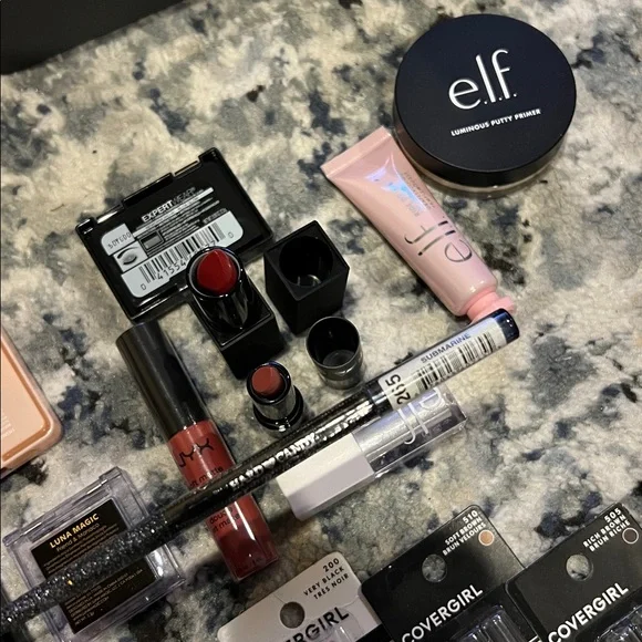 Makeup bundle